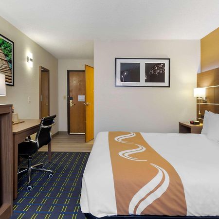 Quality Inn Lee Kültér fotó