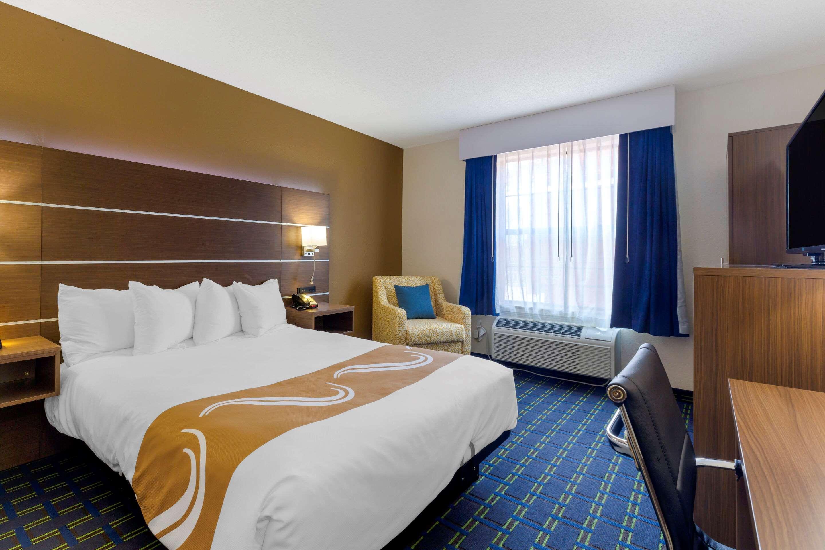 Quality Inn Lee Kültér fotó